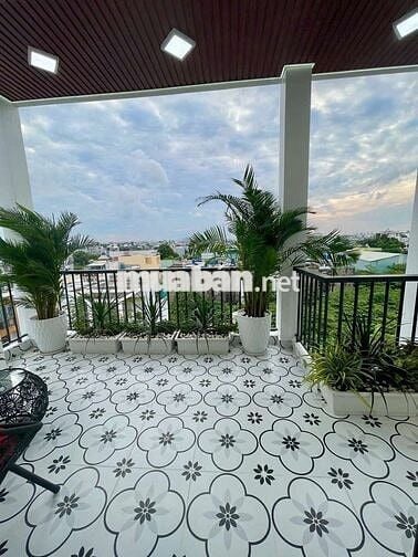 Siêu Phẩm 4,7m x 22m. 5 Tầng Thang Máy Đường Nguyễn Văn Quá. Ngay Chợ 