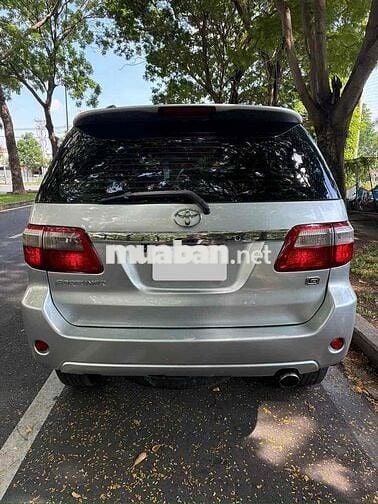 Toyota Fortuner 2011 Số sàn Bạc