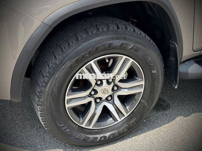 Toyota Fortuner 2020 Đồng ánh kim 66k km