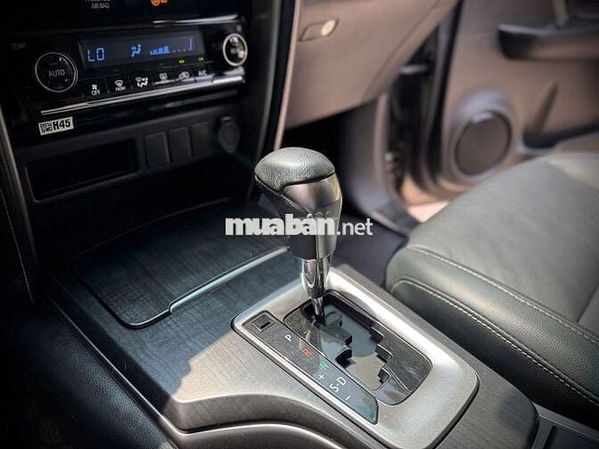Toyota Fortuner 2020 Đồng ánh kim 66k km