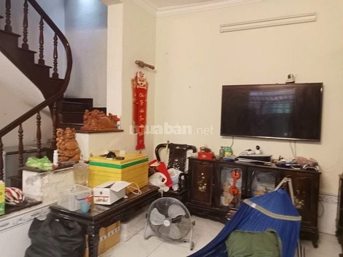 Cho thuê nhà ngõ 89 ngách 38, số nhà 58 Lạc Long Quân, Phường Nghĩa Đô