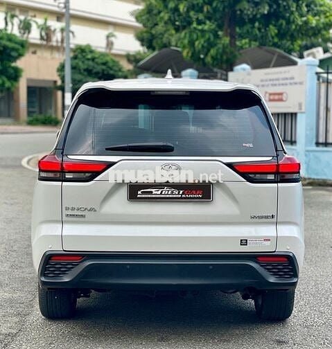 Toyota Innova Cross HEV 2025 Xăng Điện 20000 km