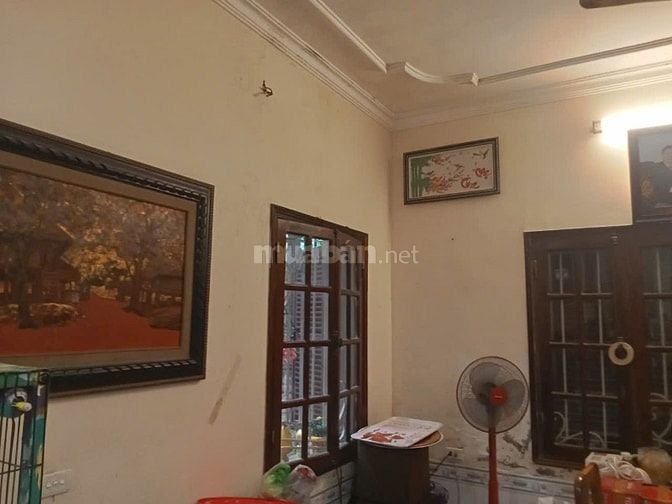 Cho thuê nhà ngõ 89 ngách 38, số nhà 58 Lạc Long Quân, Phường Nghĩa Đô