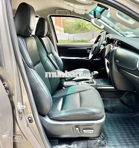 Toyota Fortuner 2020 Đồng ánh kim 66k km