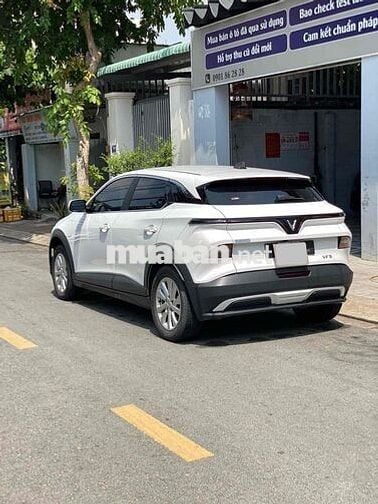VinFast VF6 Eco 2025 (biển trắng)  Free sạc giá TL