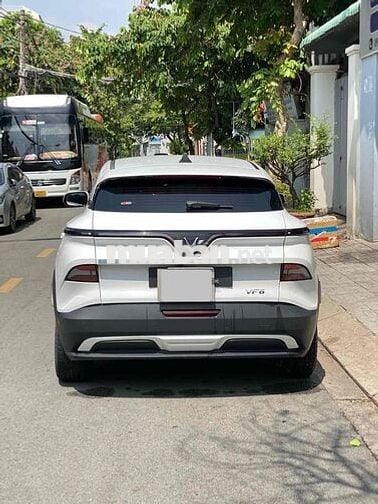 VinFast VF6 Eco 2025 (biển trắng)  Free sạc giá TL