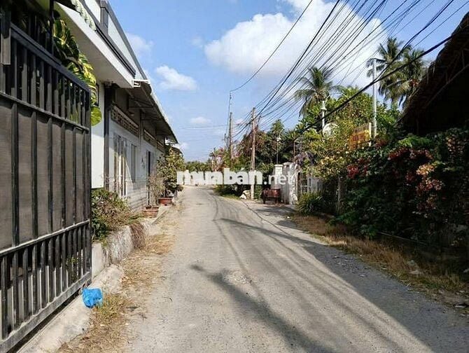 Bán nhà CH.Ủ ĐANG Ở – XÃ HÓC MÔN (TÂN HIỆP CŨ)820 Triệu sổ hồng riêng