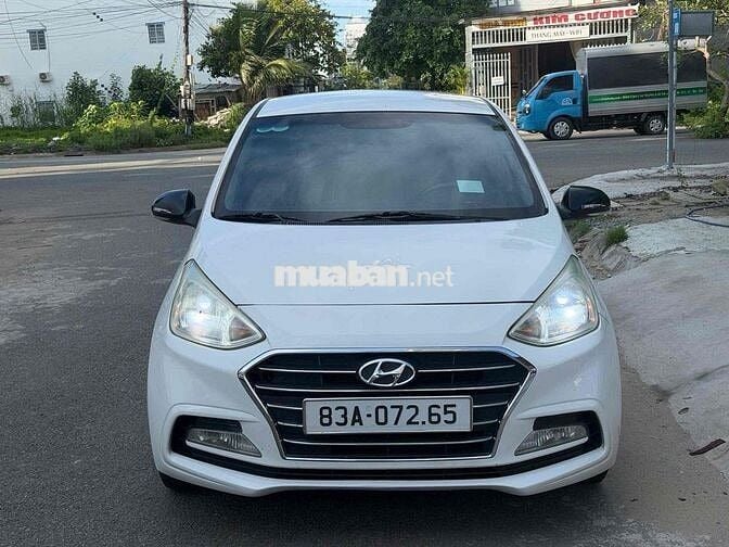 Hyundai I10 Sedan 2018 Trắng Sàn 5 chỗ