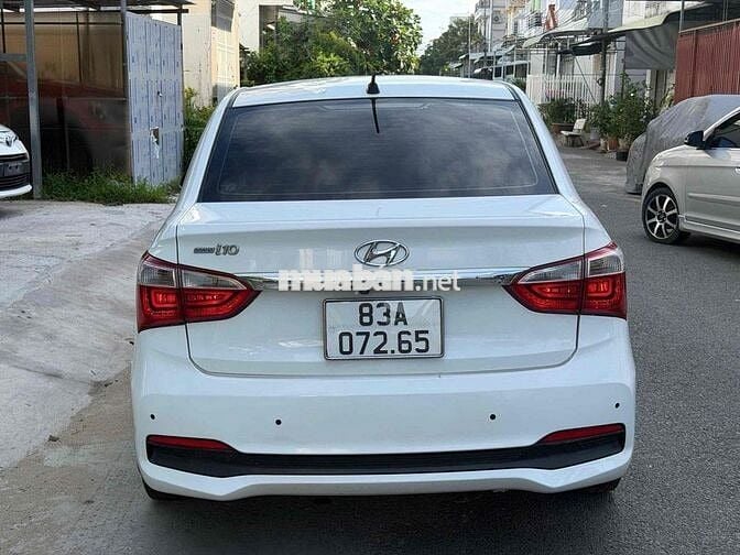 Hyundai I10 Sedan 2018 Trắng Sàn 5 chỗ