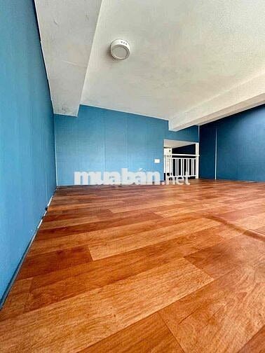 DUPLEX CỬA SỔ TO FULL NỘI THẤT THUẬN TIỆN ĐI CÁC QUẬN TRUNG TÂM