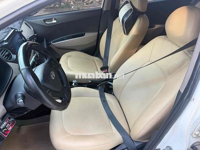 Hyundai I10 Sedan 2018 Trắng Sàn 5 chỗ