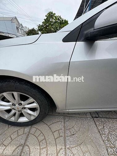 Chevrolet Cruze LT 2017 Số sàn 74000 km Bạc