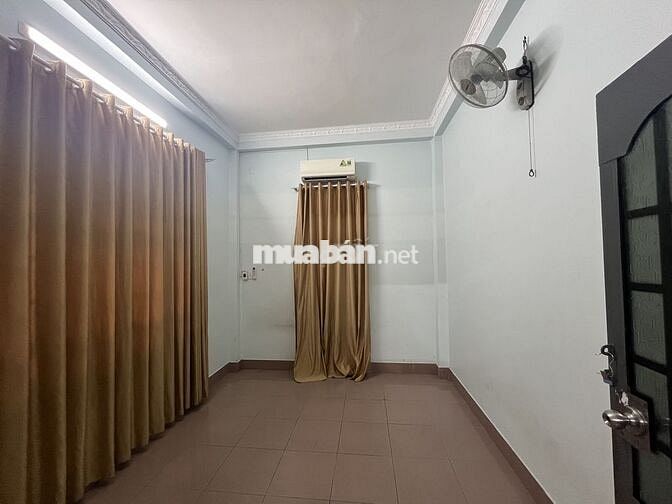 CHO THUÊ BIỆT THỰ NHÀ VƯỜN NGAY CHỢ XÓM NGHÈO PHƯỜNG DĨ AN