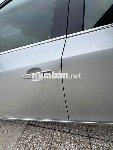Chevrolet Cruze LT 2017 Số sàn 74000 km Bạc