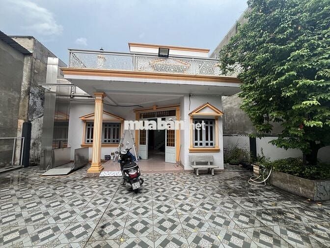 CHO THUÊ BIỆT THỰ NHÀ VƯỜN NGAY CHỢ XÓM NGHÈO PHƯỜNG DĨ AN