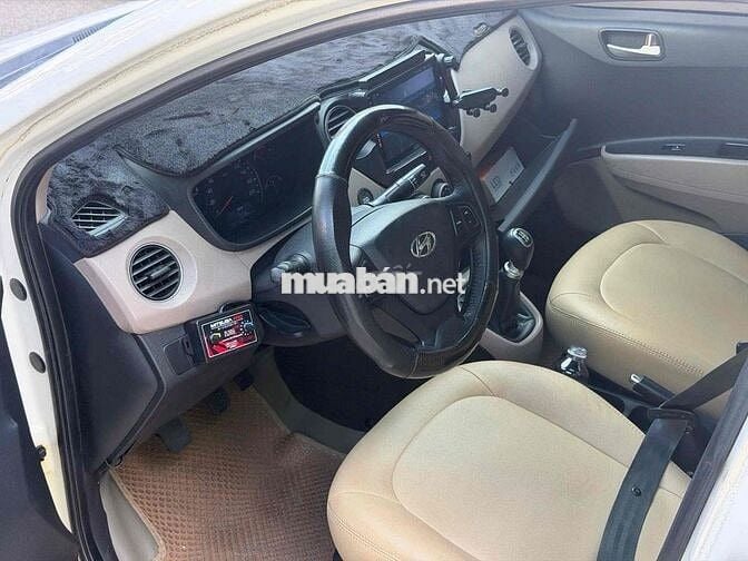 Hyundai I10 Sedan 2018 Trắng Sàn 5 chỗ