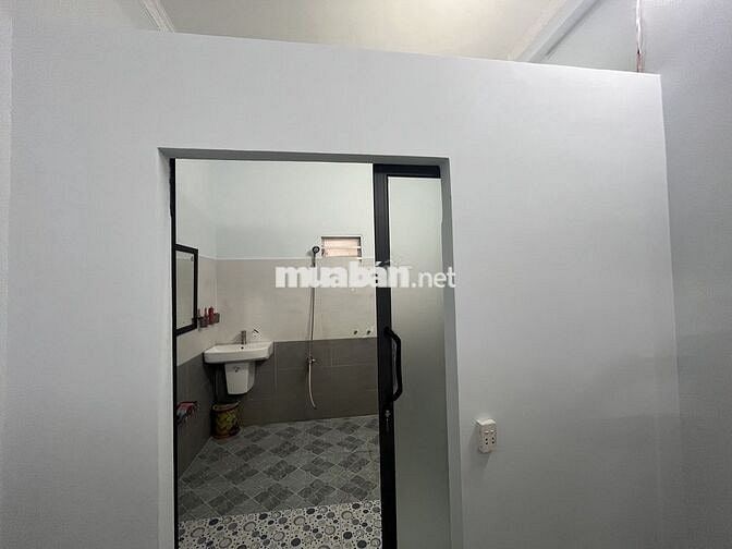 CHO THUÊ BIỆT THỰ NHÀ VƯỜN NGAY CHỢ XÓM NGHÈO PHƯỜNG DĨ AN