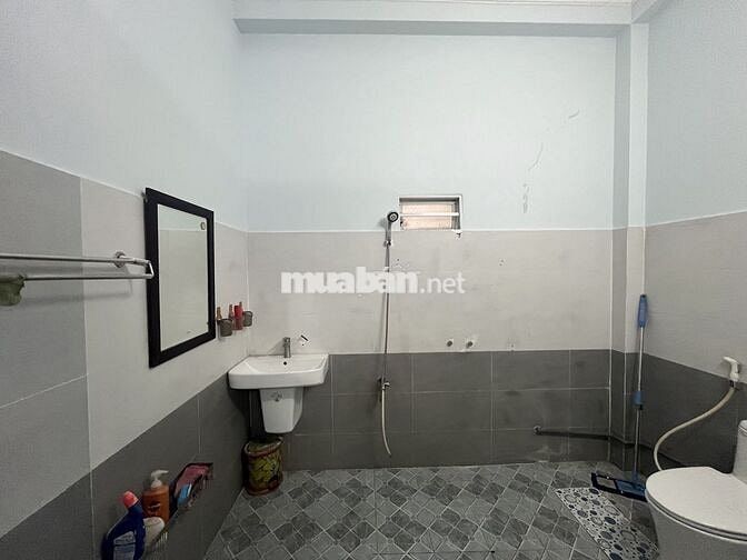 CHO THUÊ BIỆT THỰ NHÀ VƯỜN NGAY CHỢ XÓM NGHÈO PHƯỜNG DĨ AN