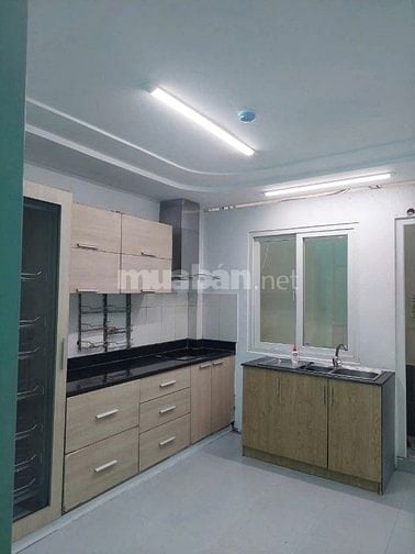 nhà 6 PHÒNG NGỦ 3,6X15 SƯ VẠN HẠNH. hẻm xe hơi