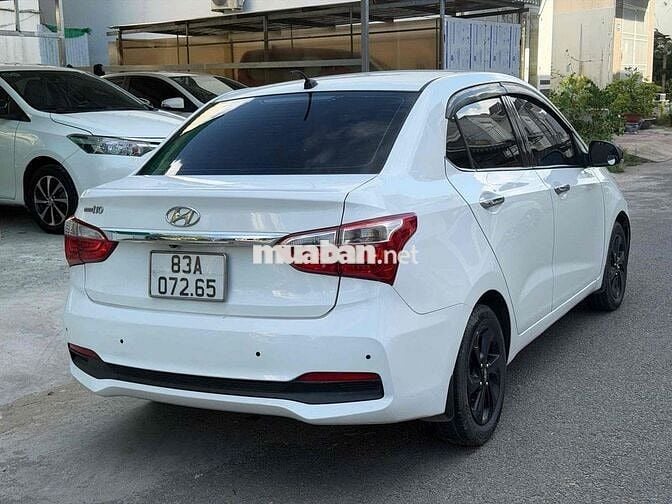 Hyundai I10 Sedan 2018 Trắng Sàn 5 chỗ
