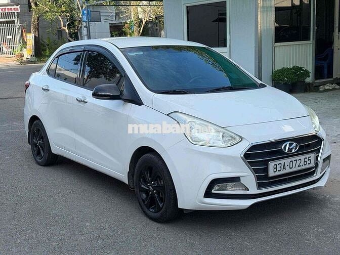 Hyundai I10 Sedan 2018 Trắng Sàn 5 chỗ