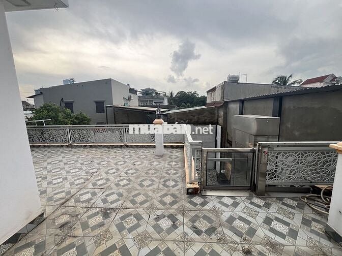 CHO THUÊ BIỆT THỰ NHÀ VƯỜN NGAY CHỢ XÓM NGHÈO PHƯỜNG DĨ AN