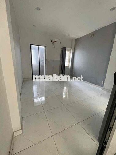 Nhà đẹp rộng rãi thích hợp kinh doanh, D8, p16, Gv