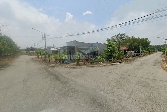 Cần bán nhà vườn 10x21m khu dân cư