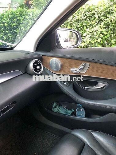 Mercedes-Benz C250 2017 Trắng 45.000 dặm