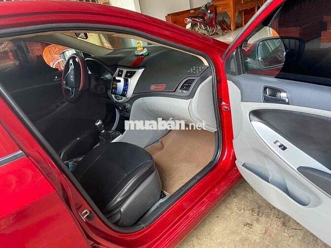 Hyundai Accent 2013 Số sàn Đỏ