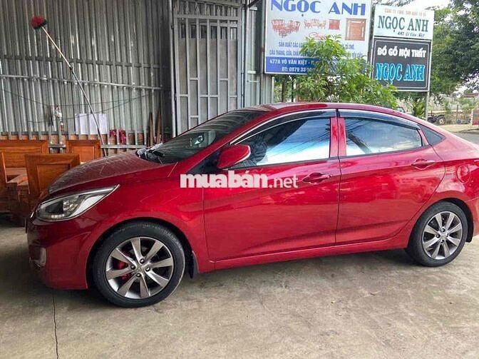 Hyundai Accent 2013 Số sàn Đỏ