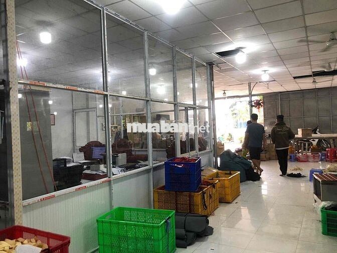 KHO HƠN 700m nền gạch trần la phong. Giá mềm 20tr
