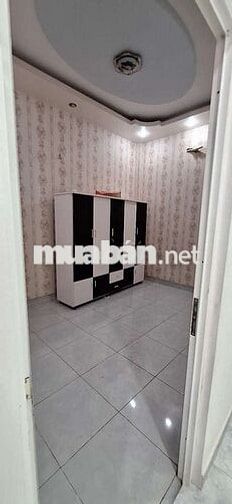 Cho thuê nhà 1 trệt 1 lầu , 3PN. Đường GS18. P. Dĩ An, Giá 10 triệu/th