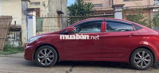 Hyundai Accent 2013 Số sàn Đỏ