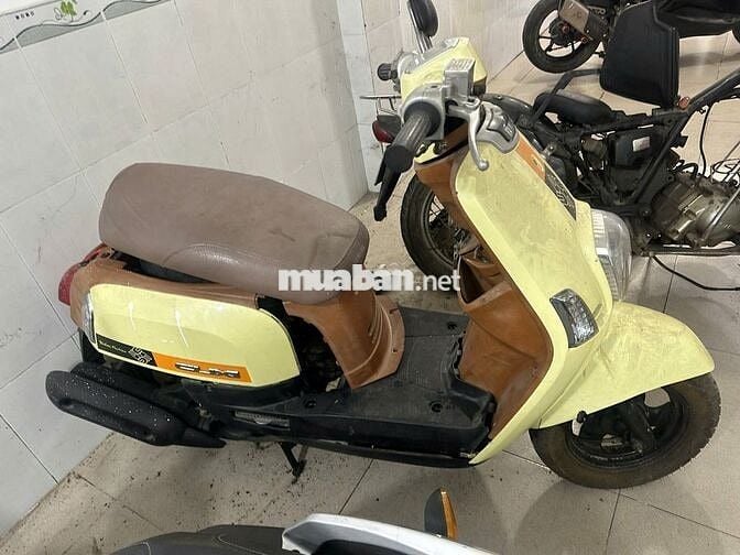 Yamaha Cuxi FI Vàng Nữ Xăng