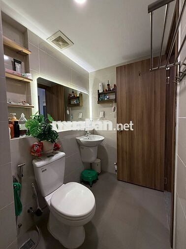 Cho thuê CC Imperial Place 57m2 2PN 1WC 11tr/tháng giá cực tốt