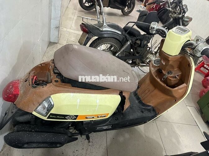Yamaha Cuxi FI Vàng Nữ Xăng