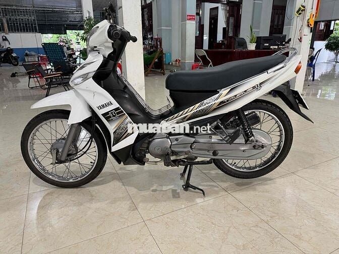 Yamaha Taurus 2013 Trắng