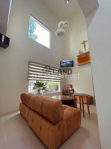 NHÀ ĐẸP KINH DOANH 2 TẦNG HẺM XE HƠ ĐƯỜNG TÔ NGỌC VÂN GẦN CHỢ THỦ ĐỨC