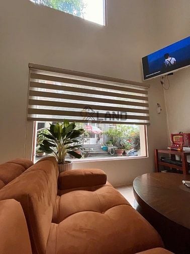 NHÀ ĐẸP KINH DOANH 2 TẦNG HẺM XE HƠ ĐƯỜNG TÔ NGỌC VÂN GẦN CHỢ THỦ ĐỨC