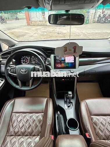 8 Chỗ, Tự động. INNOVA 2.0G AT 2022 Đồng - CÓ BANK