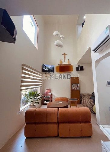NHÀ ĐẸP KINH DOANH 2 TẦNG HẺM XE HƠ ĐƯỜNG TÔ NGỌC VÂN GẦN CHỢ THỦ ĐỨC