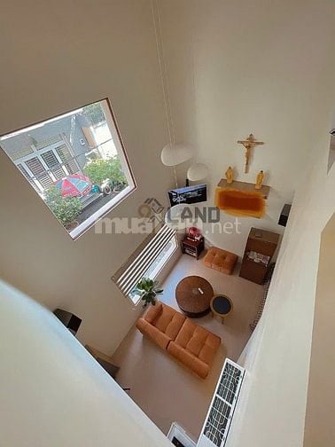 NHÀ ĐẸP KINH DOANH 2 TẦNG HẺM XE HƠ ĐƯỜNG TÔ NGỌC VÂN GẦN CHỢ THỦ ĐỨC