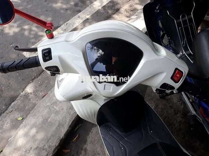 VELIA 50cc Trắng 2000 km