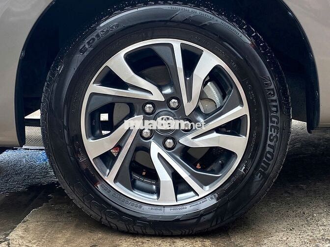 8 Chỗ, Tự động. INNOVA 2.0G AT 2022 Đồng - CÓ BANK