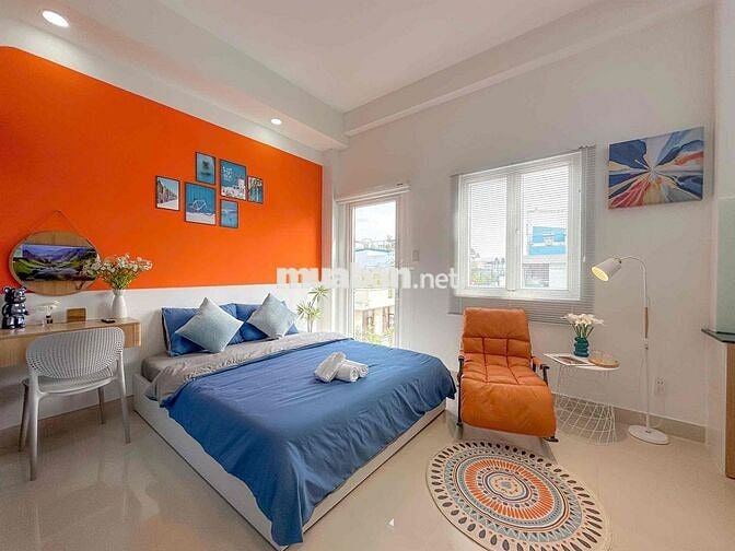 Căn hộ tách bếp ban công rộng ngay phố Phan Đăng Lưu giáp Hoàng Sa Q1