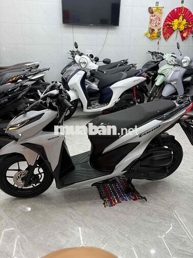 Honda Vario 125 Bạc đen