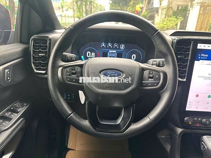 Ford Everest Titanium 1 cầu 2023 40000 km Cam