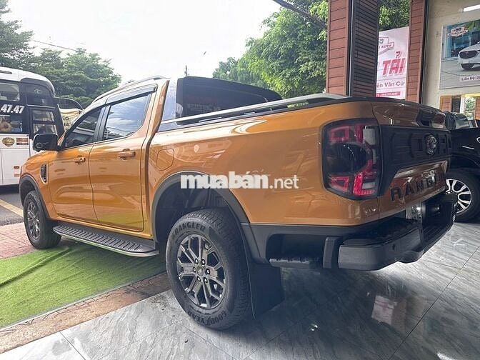 Ford Ranger Wildtrak 2023 Vàng