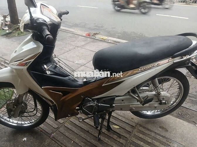 Honda Wave S 110 2011 Trắng BSTP chính chủ ký